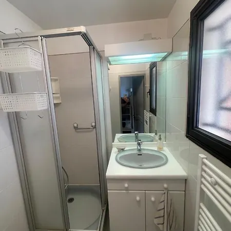 4 Couchages Centre Calme Wifi Gratuite Terrasse Bandol