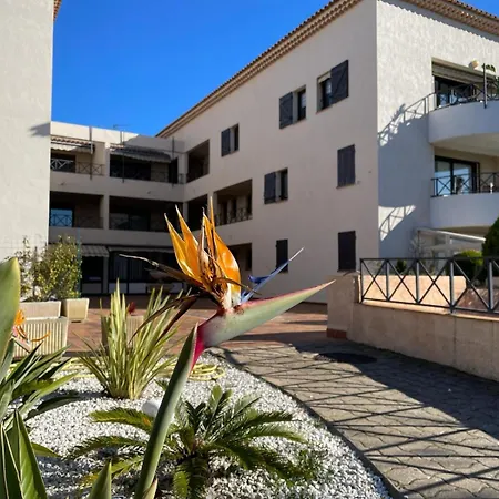 4 Couchages Centre Calme Wifi Gratuite Terrasse Bandol