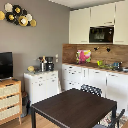 Apartment 4 Couchages Centre Calme Wifi Gratuite Terrasse Bandol